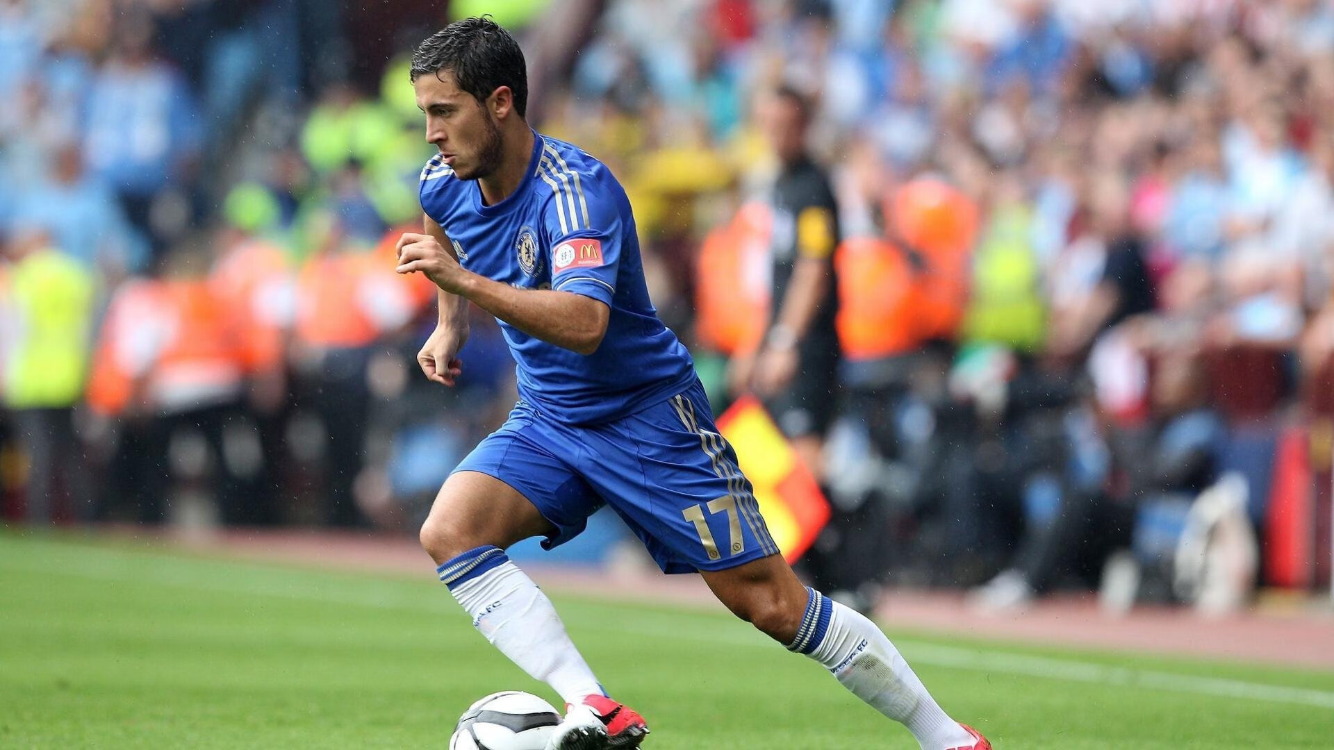 九游体育网址-中国足球职业联赛裁判员执法规范持续加强，足球裁判员管理办法